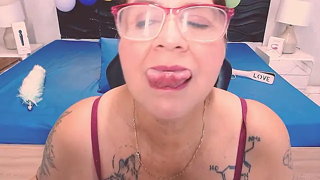 Hot and sweey Mommy - Vídeo de laura_riley, modelo de vídeos