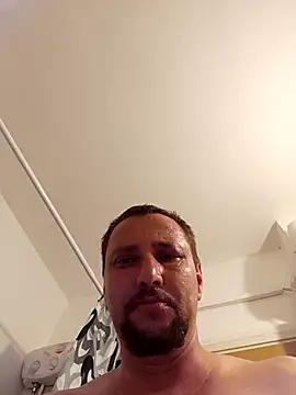 [24 Jun 16:56] Public Show – video modela na kameri Miki20677