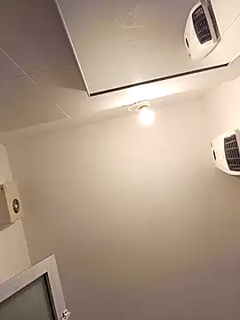 [13 Jul 21:45] Public Show – video modela na kameri Miki20677