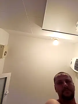 [14 Aug 19:16] Public Show - video van Miki20677 cam-model