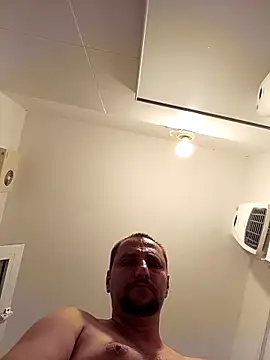 [18 Aug 20:01] Public Show - video van Miki20677 cam-model