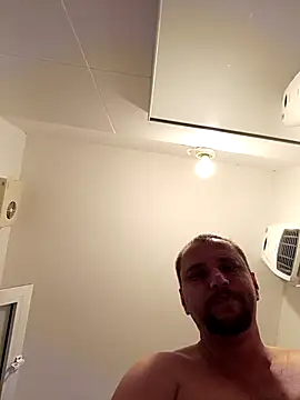 [19 Aug 20:24] Public Show - video van Miki20677 cam-model