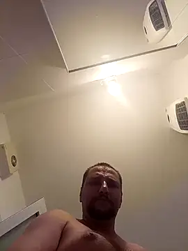 [26 Aug 21:08] Public Show – video modela na kameri Miki20677