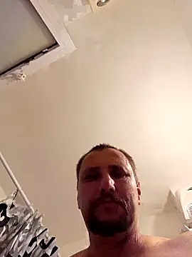 [31 Aug 21:43] Public Show - video van Miki20677 cam-model