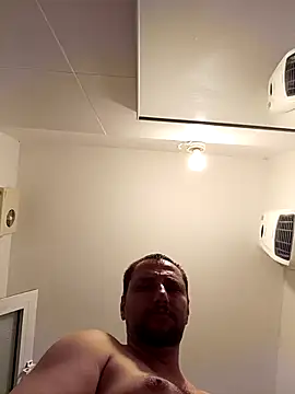 [4 Sep 21:46] Public Show – video modela na kameri Miki20677