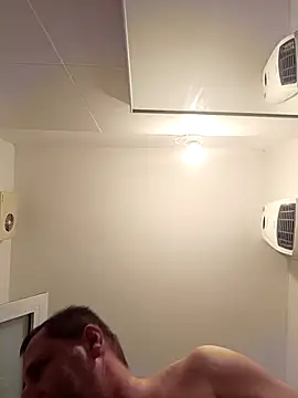 [13 Sep 21:44] Public Show - video van Miki20677 cam-model