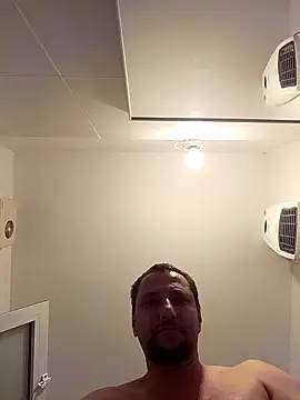 [24 Sep 21:54] Public Show - video van Miki20677 cam-model