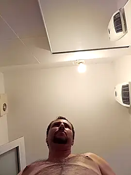 [9 Oct 18:56] Public Show – video modela na kameri Miki20677