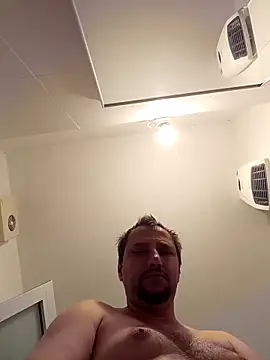 [14 Oct 22:33] Public Show - video van Miki20677 cam-model