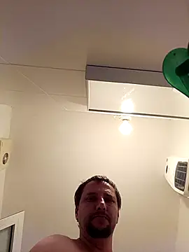 [10 Nov 19:35] Public Show - video van Miki20677 cam-model