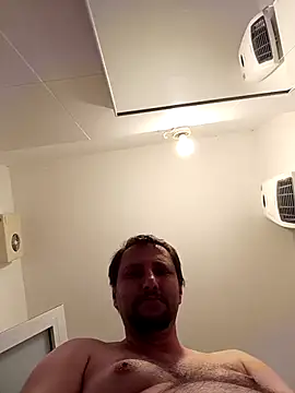 [27 Nov 19:01] Public Show – video modela na kameri Miki20677