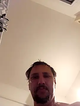 [6 Dec 20:37] Public Show - video van Miki20677 cam-model