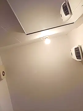 [10 Dec 19:49] Public Show - video van Miki20677 cam-model