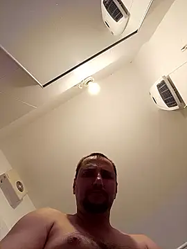 [5 Jan 18:49] Public Show – video modela na kameri Miki20677