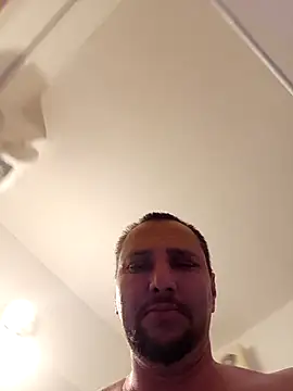 [7 Jan 19:00] Public Show – video modela na kameri Miki20677