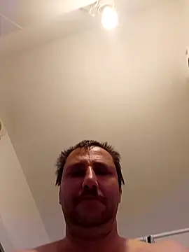 [28 Feb 21:32] Public Show - video van Miki20677 cam-model