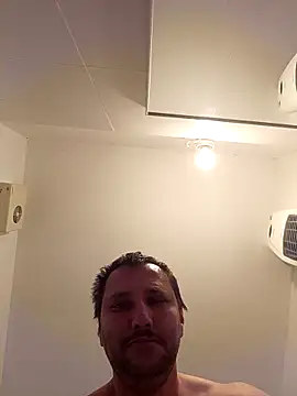 [3 Mar 20:47] Public Show - Vídeo de Miki20677, modelo de vídeos