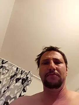 [14 Apr 18:36] Public Show - video by Miki20677 cam model