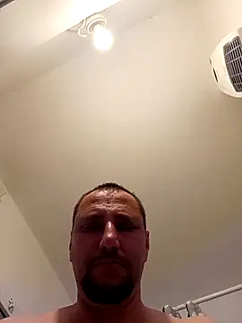 [29 Apr 18:52] Public Show - فيديو من Miki20677 موديل الكام