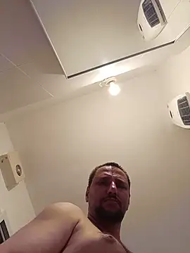 [14 May 20:07] Public Show - video oleh Miki20677 kamera model