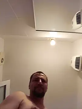 [19 May 21:19] Public Show - video oleh Miki20677 kamera model