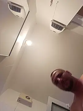 [22 Aug 20:58] Public Show - video của người mẫu cam Miki20677