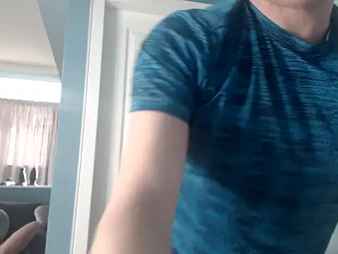 [15 Apr 17:05] Private Show