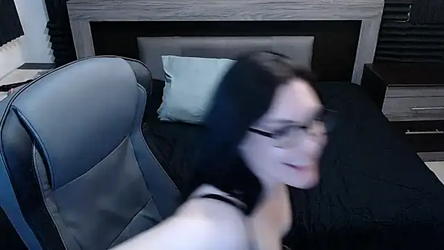 [10 Jun 21:29] Private Show - فيديو من DesreRose موديل الكام