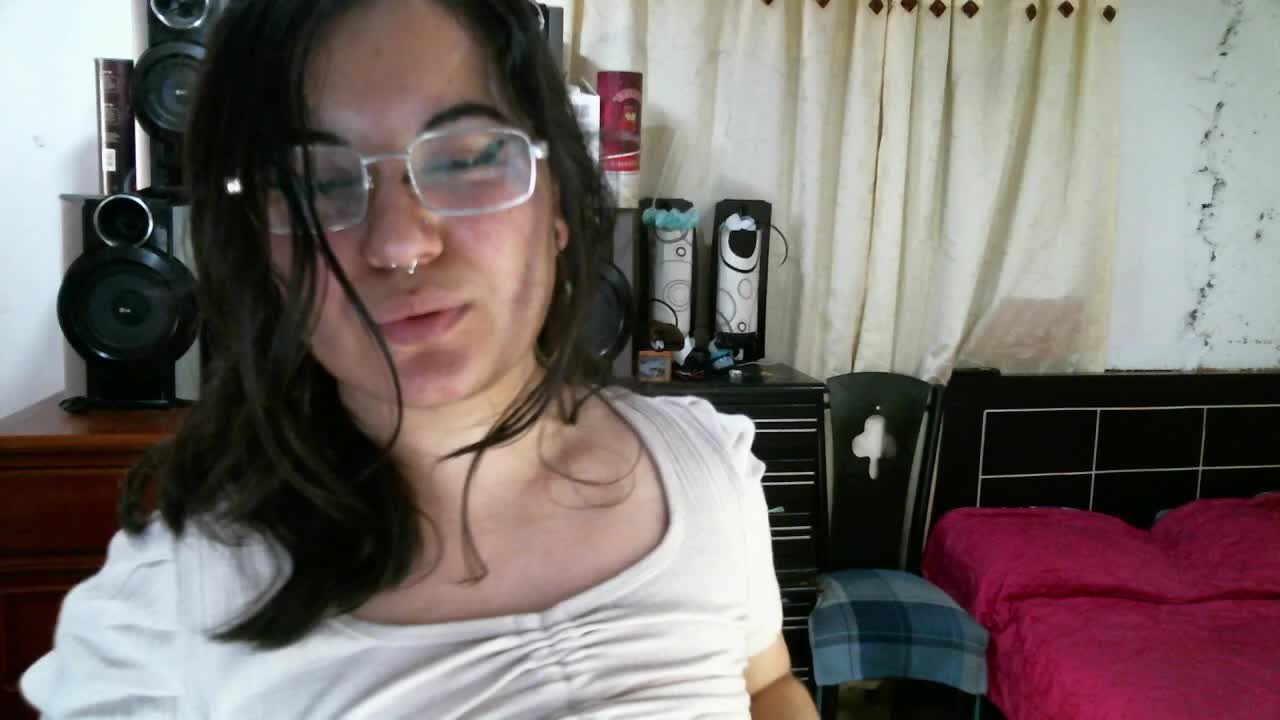 full masturbation and naked curvy body
