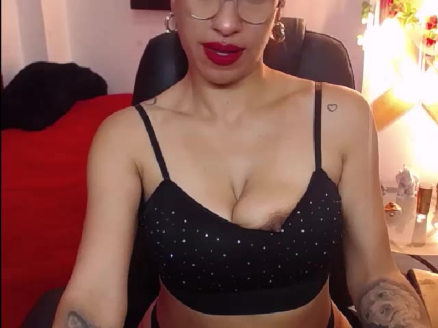Lick my delicious hairy armpits - video by LunaxxxxCandy cam model