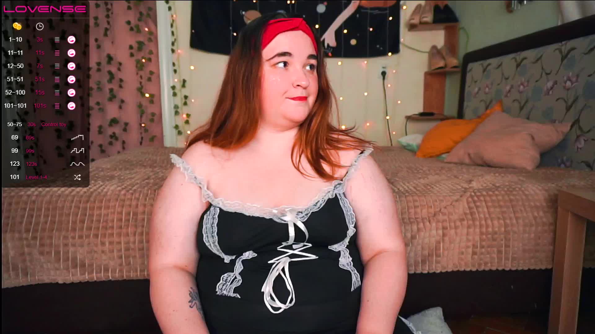 Seductive striptease  PVT - Vídeo de ass_gives, modelo de vídeos