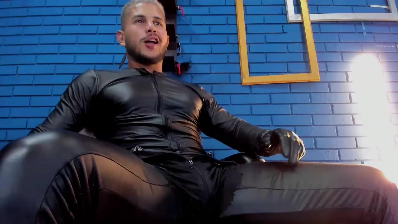 leather and milk - TheIan26 adlı kamera modelinin videosu