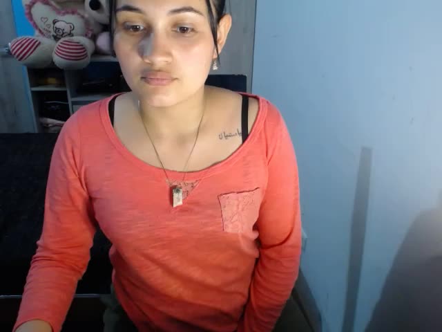 doggyslyle - video av Mia_davis01 cam-modell