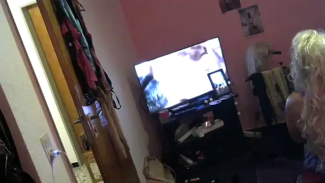 [26 Aug 20:56] Public Show – video od webkamerové modelky rubdream