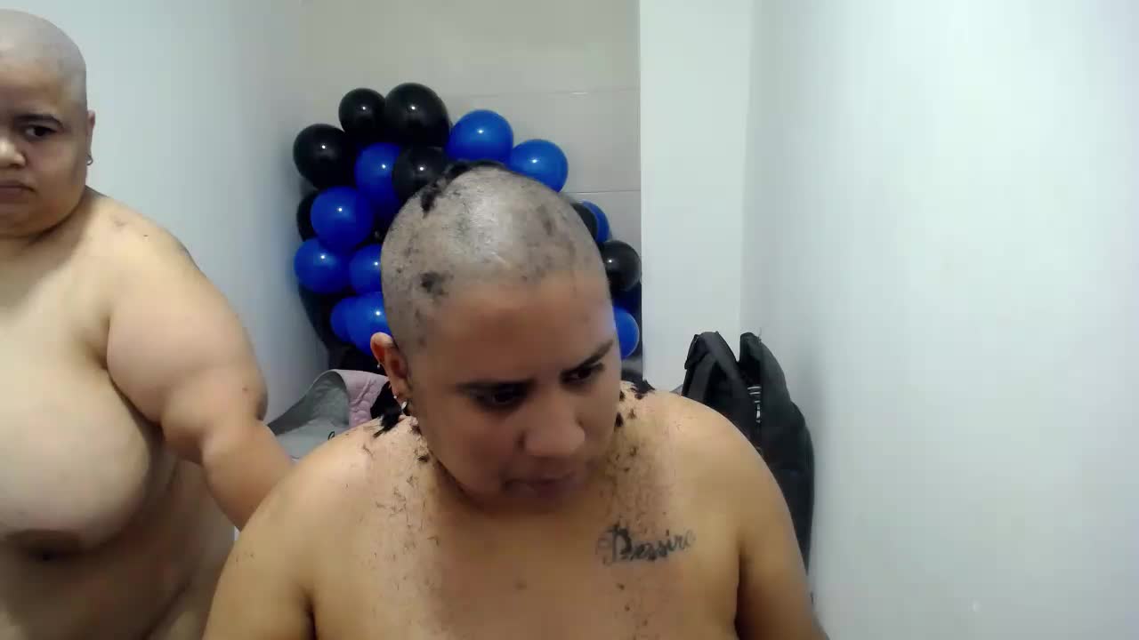 Show shaving - video by hotlesby4uxxx cam model