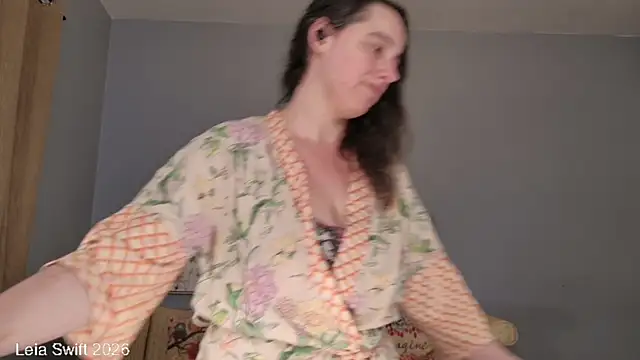 Slow Strip Tease and Spreading Lips [1 Aug 12:46] Private Show