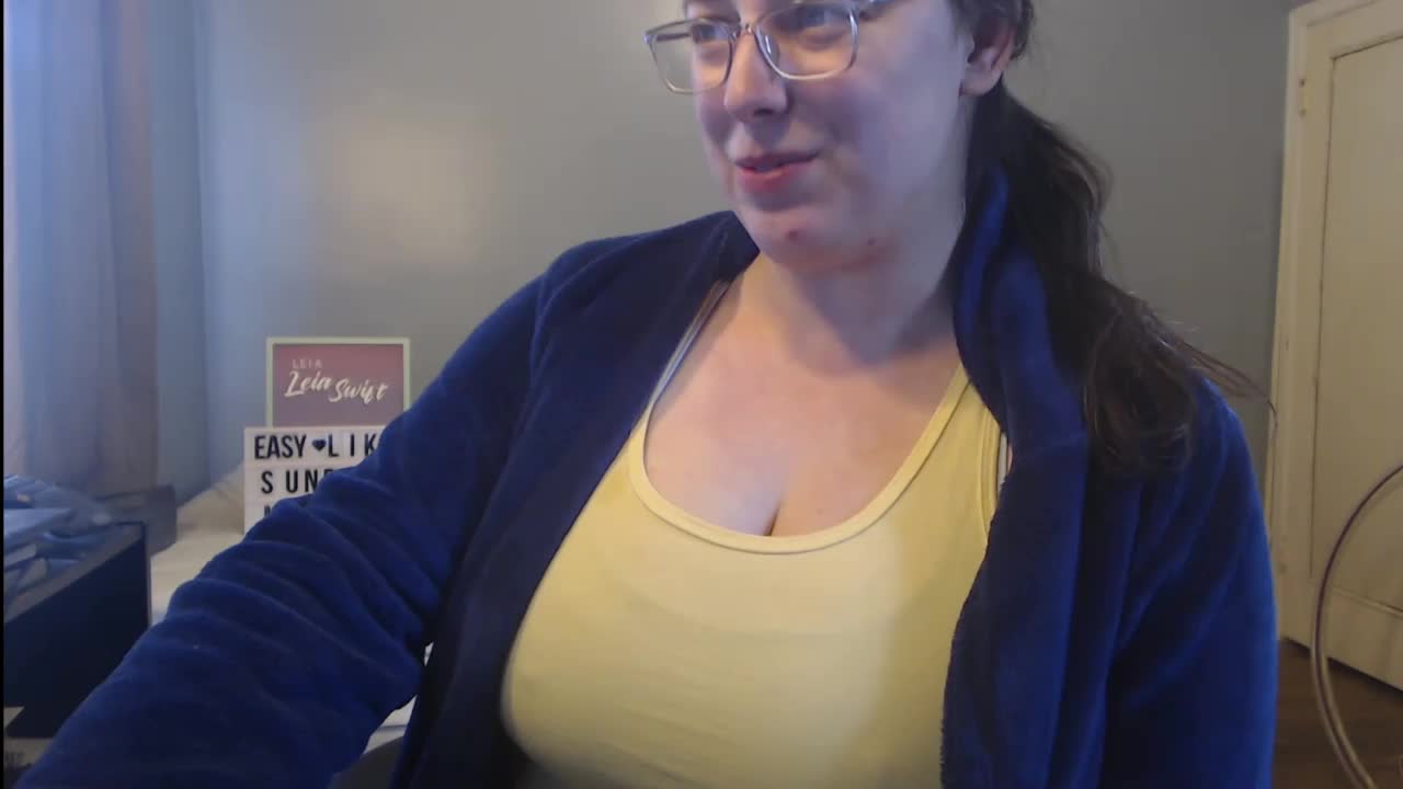 [28 Feb 15:16] Private Show - video by LeiaSwift cam model