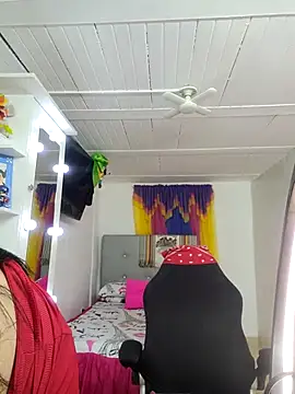 Show in My Bed - video by Ameliarizo cam model