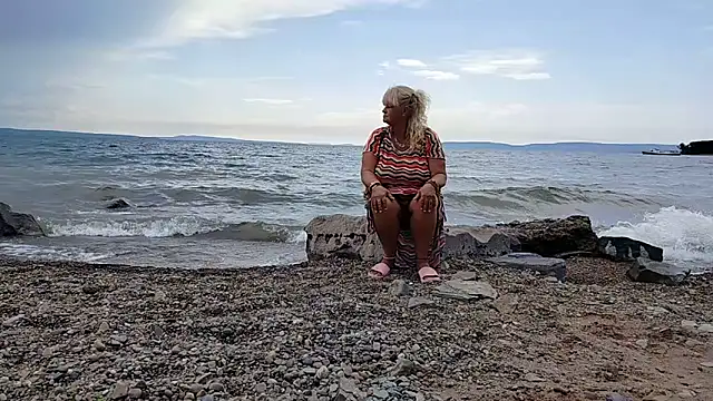 [19 Jul 12:33] Public Show - video van Siberia-Taiga cam-model