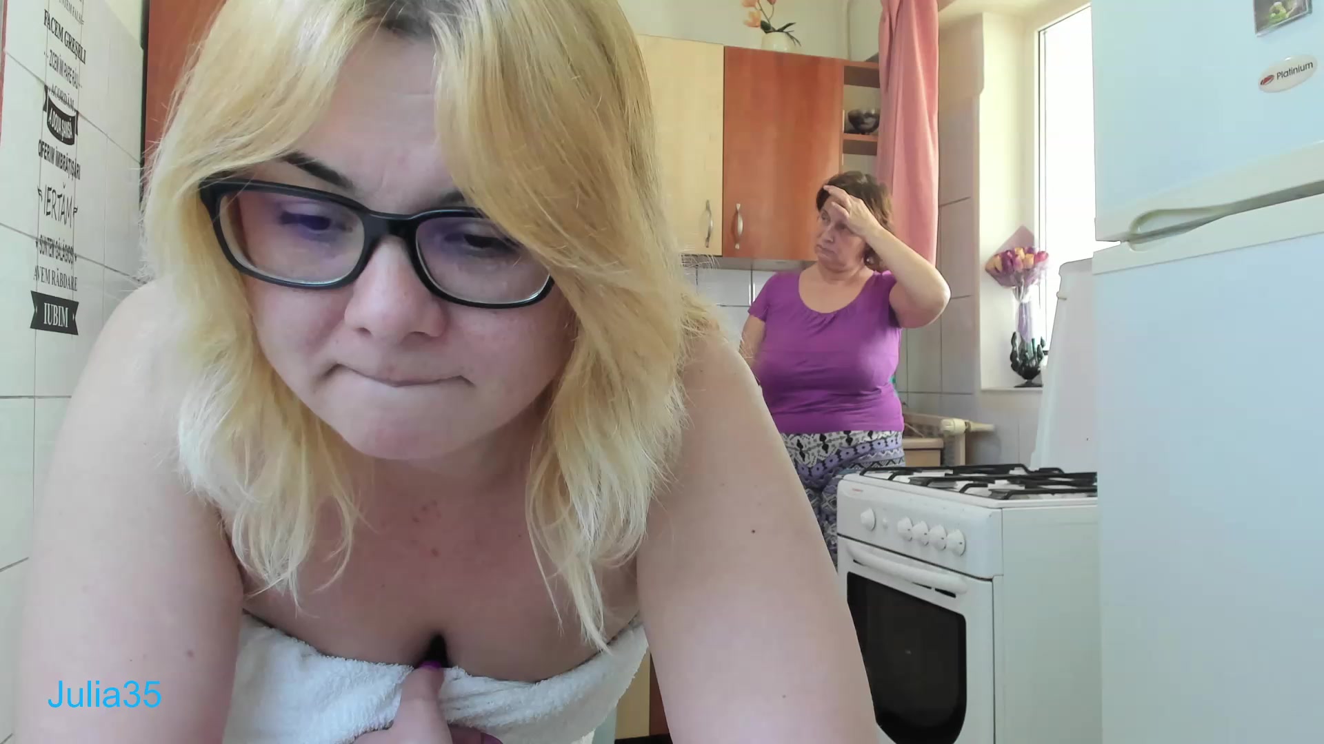 [22 Feb 10:27] Private Show - Julia35 adlı kamera modelinin videosu