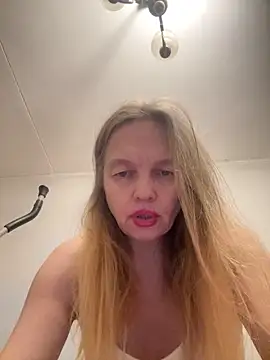 This just WOW 🤩💯😮 - video di Suzanele modella di cam