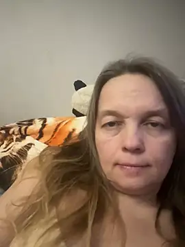 Gentle sex from mature woman 😈🥰 - vídeo de la modelo de cam Suzanele