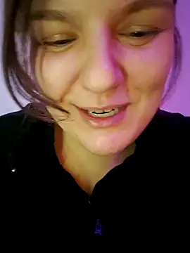 Show - video Sweettinydiamond kameramallilta