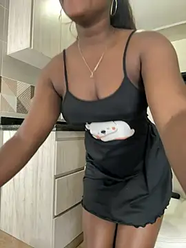 Pussy digital in me - video by cristaaalclocks1 cam model