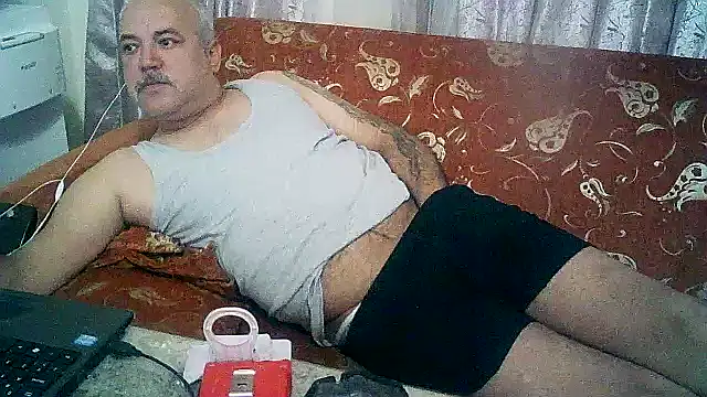 [1 Apr 11:21] Private Show – video od webkamerové modelky husoizmir