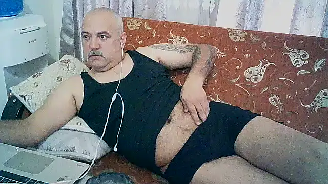 [29 Apr 16:23] Private Show – video od webkamerové modelky husoizmir