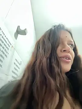 show in the shower - video by emperatriz_reyes cam model