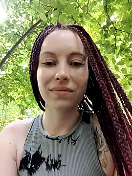 Hungry Foxy online now in park, come to play! - video by Frost_foxy cam model