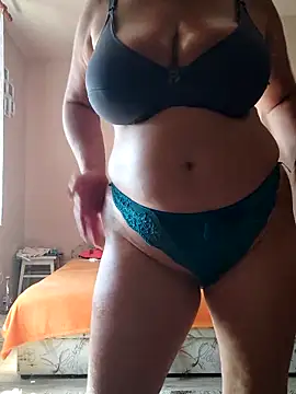 Dildo riding - video by Elza01 cam model