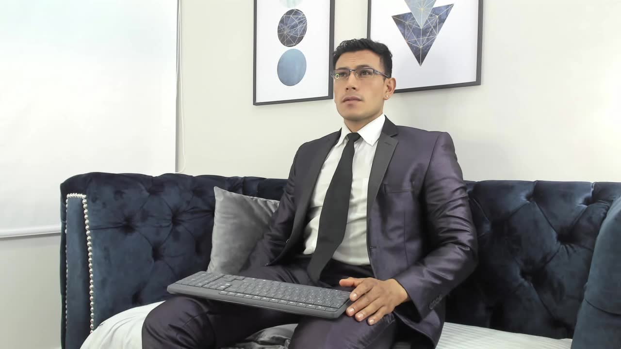 Subjected Whip - WillSandler 캠 모델의 동영상